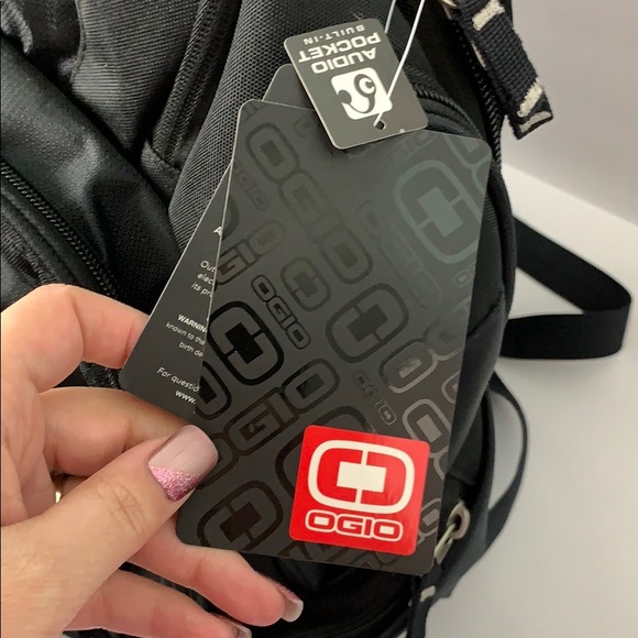 **SOLD Mastermind Backpack 17" Laptop Computer Bag - Picture 2 of 8